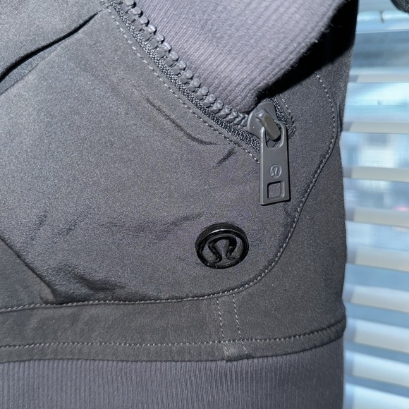 Fleece lined Lululemon zip up jacket S - Picture 6 of 10